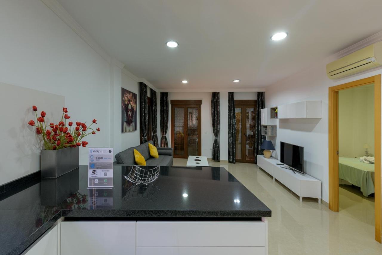 Apartamento Centrico Sibarys - 2 Dormitorios- Calle Pintada نيرخا المظهر الخارجي الصورة